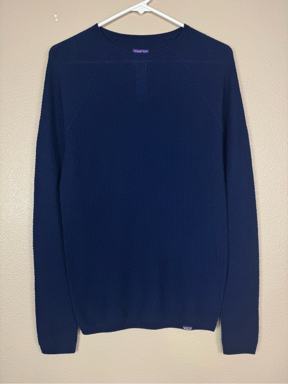 Patagonia merino wool Blend navy Blue sweater waffle knit B
